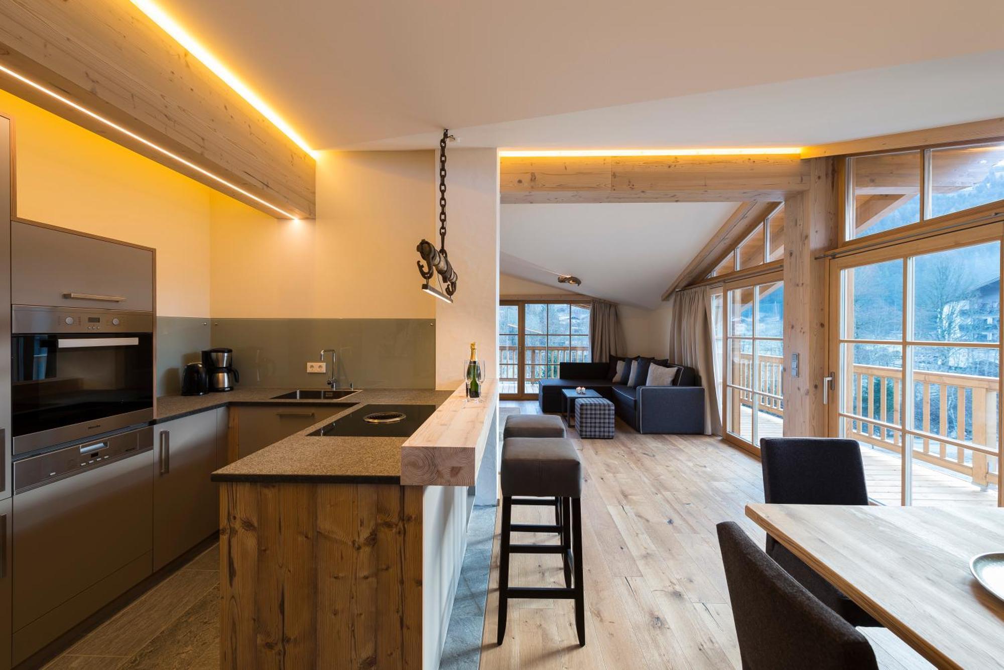 Alpen Chalet Dorfwies Kirchberg in Tirol Rom bilde