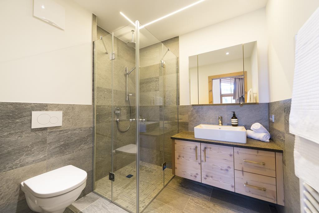 Alpen Chalet Dorfwies Kirchberg in Tirol Rom bilde