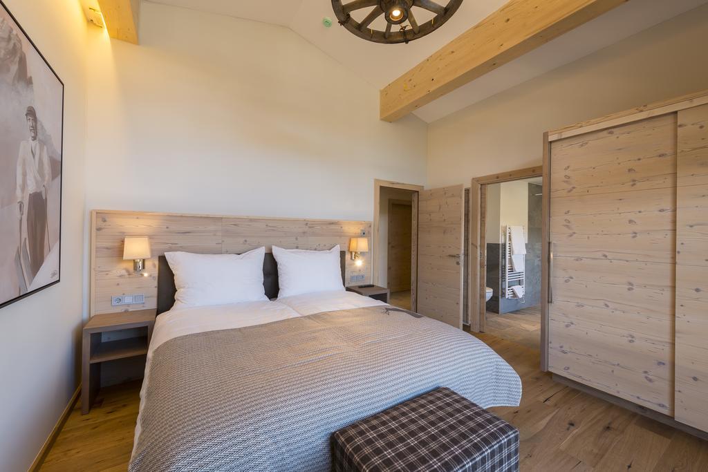 Alpen Chalet Dorfwies Kirchberg in Tirol Rom bilde