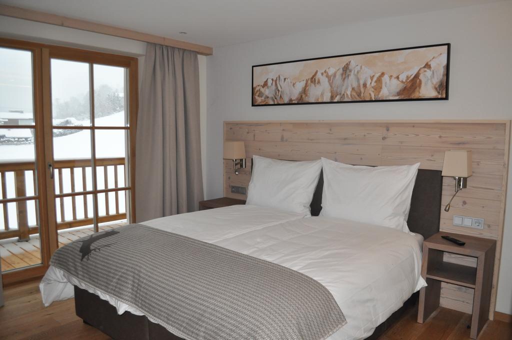 Alpen Chalet Dorfwies Kirchberg in Tirol Rom bilde