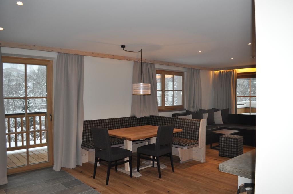 Alpen Chalet Dorfwies Kirchberg in Tirol Rom bilde